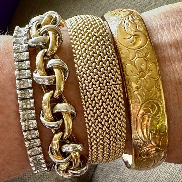 Victorian 9k orange blossom motif bangle - Picture 3 of 4